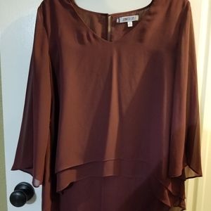 Burgundy High low top with 3/4 sleeves